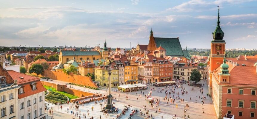 Автобусний маршрут Львів-Варшава: найцікавіші зупинки та місця для огляду