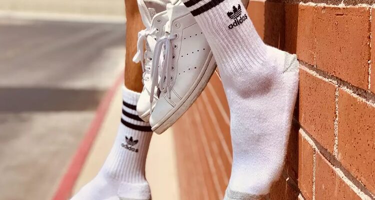 Білі чоловічі шкарпетки: стильний акцент для вашого комфорту і образу