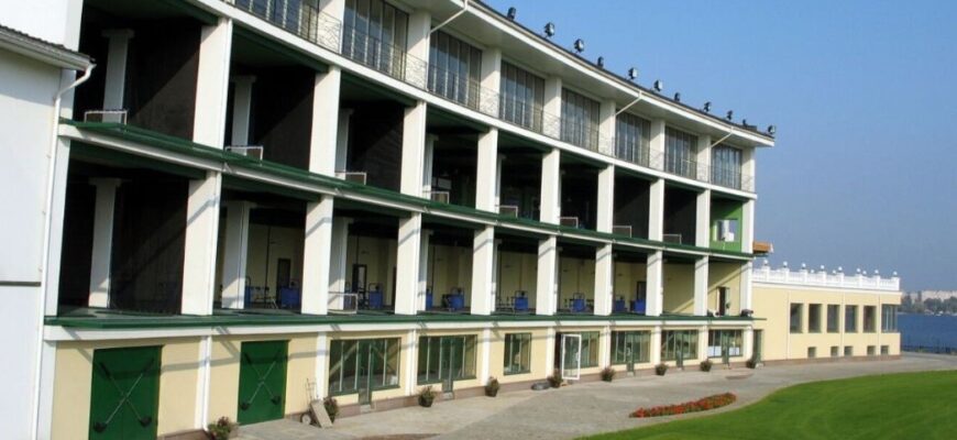 Гарвард по-київськи: новий освітній центр на місці гольф-клубу в Оболоні