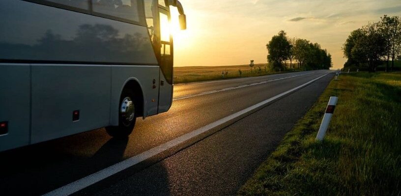 Нічні автобусні рейси: підготовка та комфортна подорож вашої ночі