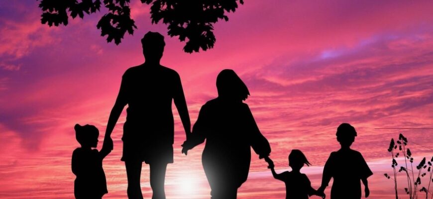 Нуклеарна сім’я: Визначення, особливості та вплив на суспільство