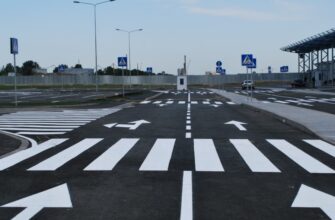 Що таке дорожня розмітка: важливий елемент безпеки на дорогах України