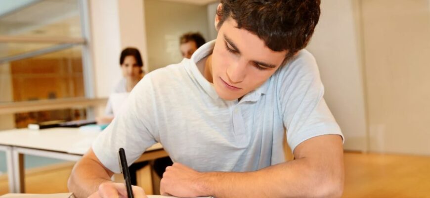 Що таке граматична помилка: визначення та приклади для початківців