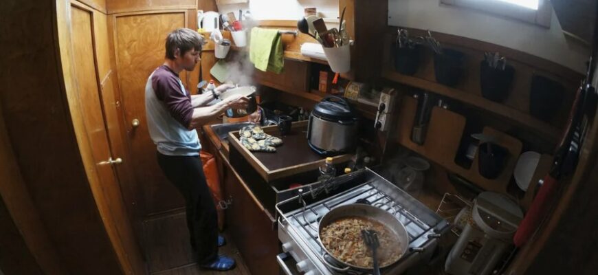 Що таке камбуз: структура, функції та призначення на судні