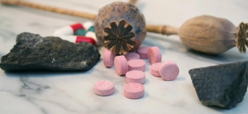 Опіати: що це таке, як вони діють і які мають наслідки?