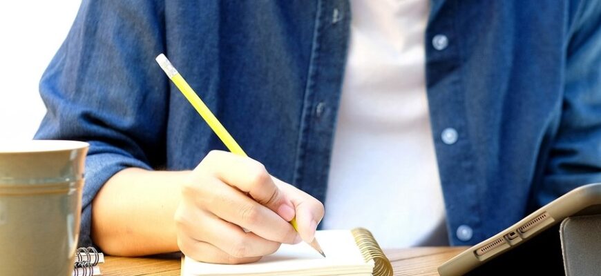 Розкриття теми та ідеї твору: ключові аспекти та значення в літературі