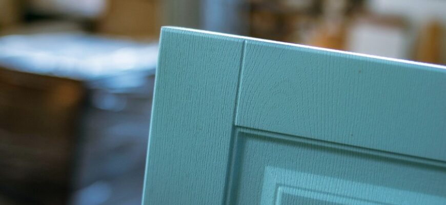 Оптимальний вибір фарби для МДФ: поради щодо правильного фарбування