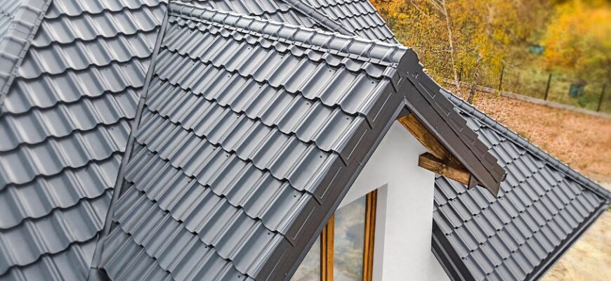 Як обрати металочерепицю: кольори, форми, текстури для вашого даху
