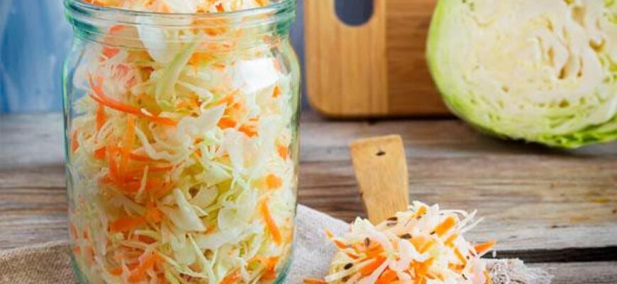 Оптимальний час засолювання квашеної капусти: скільки днів чекати?