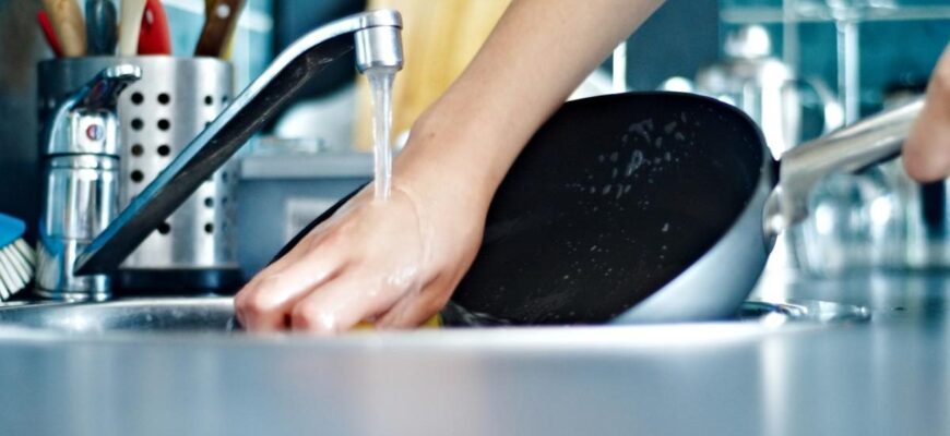 “Чому сода – ідеальний засіб для миття посуду: головні переваги”