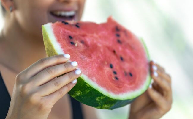 Чи можна їсти кавун, коли ви намагаєтеся скинути вагу: поради дієтолога