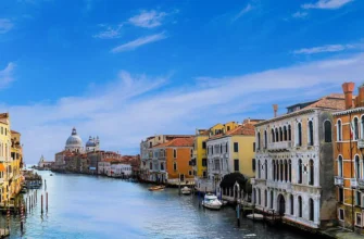 Чому Венеція постала на воді: історичні причини та значення міста