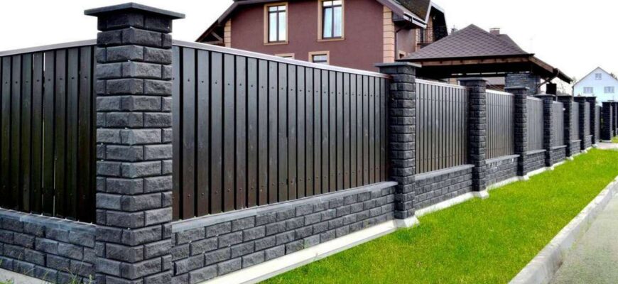 Паркан з ондуліна: можливості, переваги та монтаж власноруч