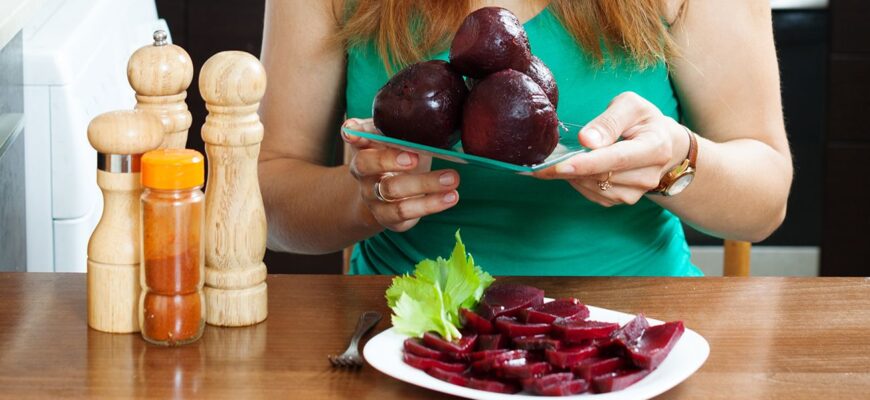 Кому категорично не можна їсти буряк: важливі обмеження та поради