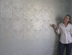 Що станеться, якщо клеїти шпалери без підготовки стін ґрунтовкою?