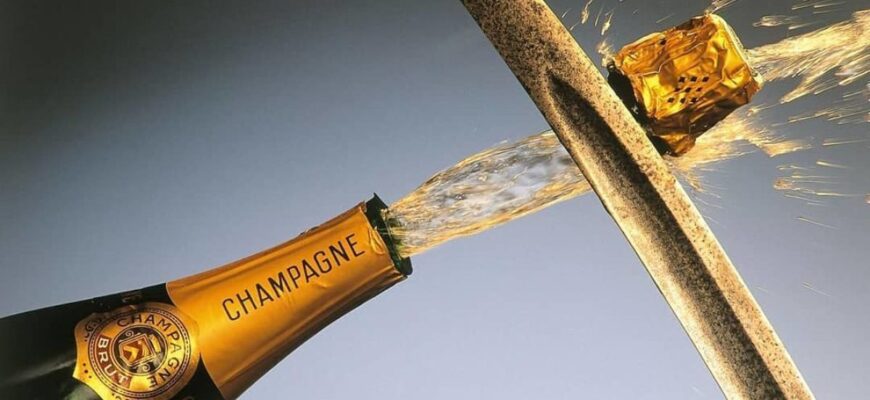 Як повернути пробку у пляшку шампанського: поради та методи