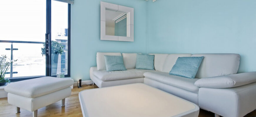 Значення блакитного кольору в інтер’єрі: вплив та ідеї дизайну