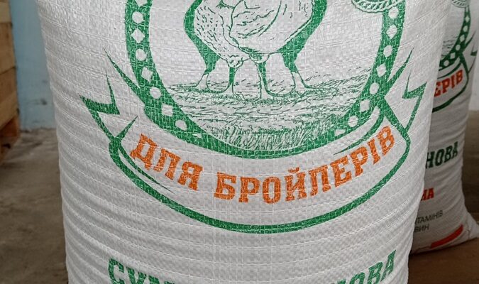 Скільки днів годувати курчат кормом “Старт”: рекомендації та поради