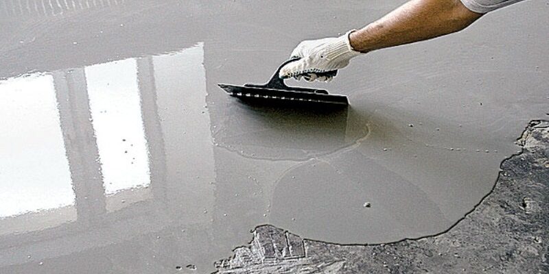 Що обрати: стяжка чи наливна підлога – розбираємось з витратами