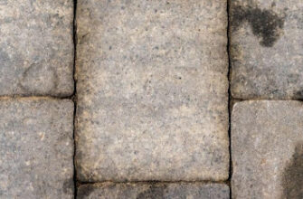 “Ефективні методи видалення масляних плям на бетонній поверхні”