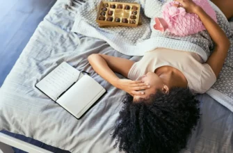 Біль під час місячних: причини, симптоми та ефективні методи полегшення