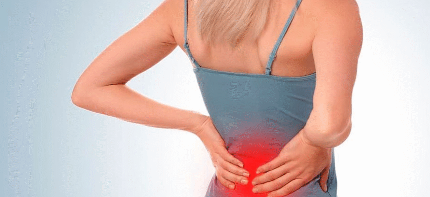 Біль у попереку: причини, симптоми та як впоратися з іррадіацією в ногу