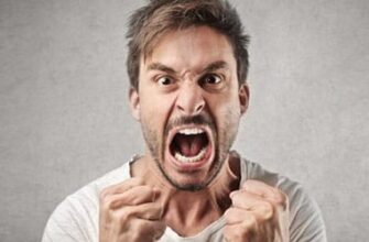 Чому Вам сниться напад: Тлумачення сну про агресію та небезпеку