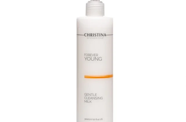 Чи потрібно змивати молочко для обличчя після нанесення: поради експертів