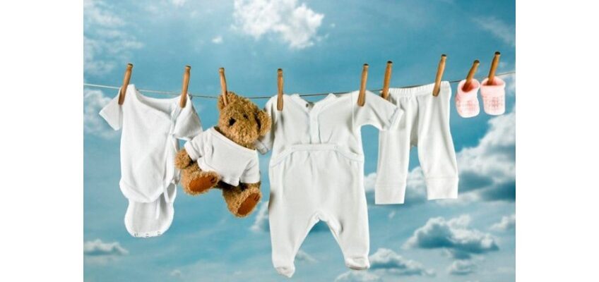 Чи варто прати нові дитячі речі перед поїздкою в пологовий будинок?