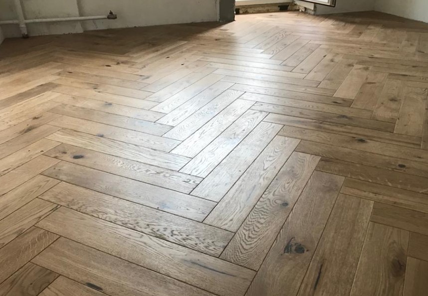 Що краще покласти на старий паркет? ✓ Розкажемо!