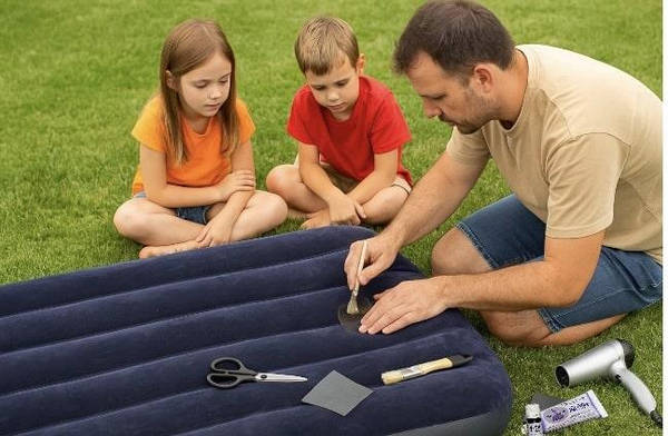 Чим заклеїти надувний матрац: ефективні способи та поради для ремонту Чим заклеїти надувний матрац: ефективні способи та поради для ремонту