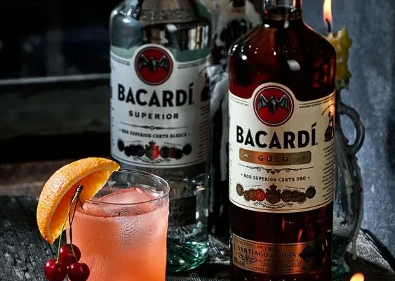 Ідеальні поєднання: з чим пити ром, щоб насолодитися смаком?