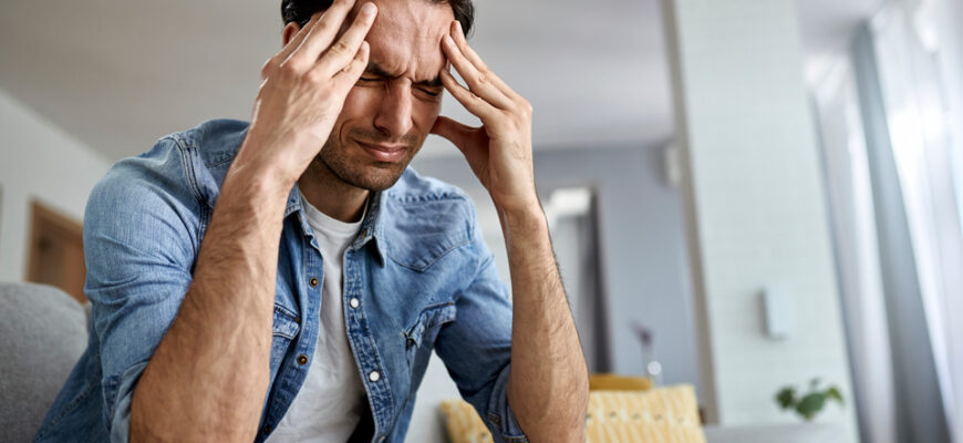 Кластерний головний біль: причини, симптоми та методи лікування