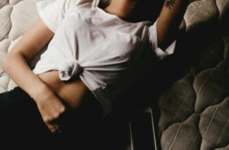 Коли починаються місячні після пологів при грудному вигодовуванні?