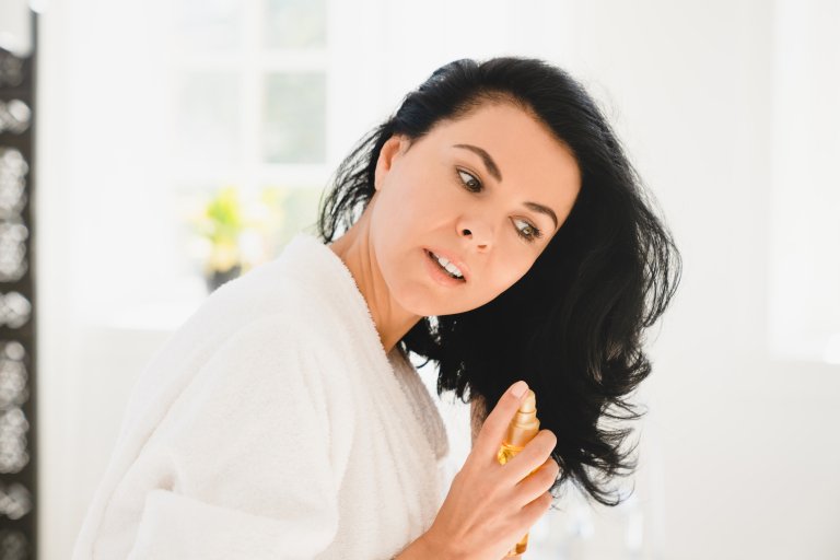 Олія жожоба для волосся та шкіри голови: чим корисно, як ...