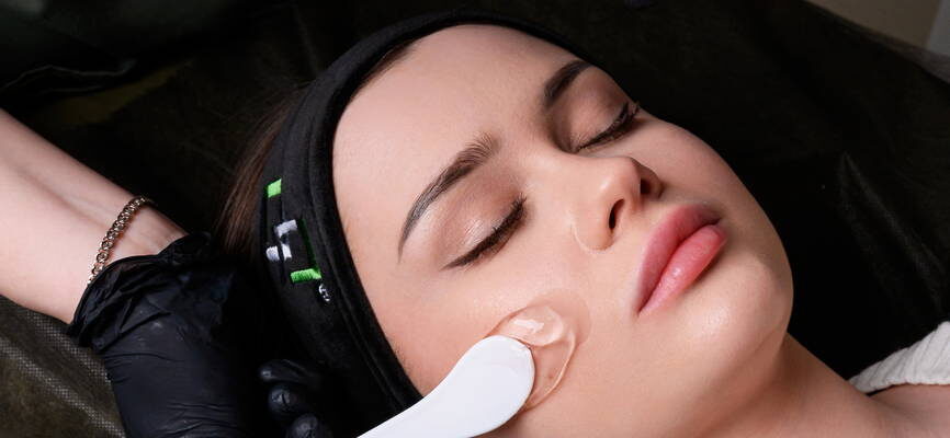 Мікротоки для обличчя: ефекти до та після процедур для шкіри.