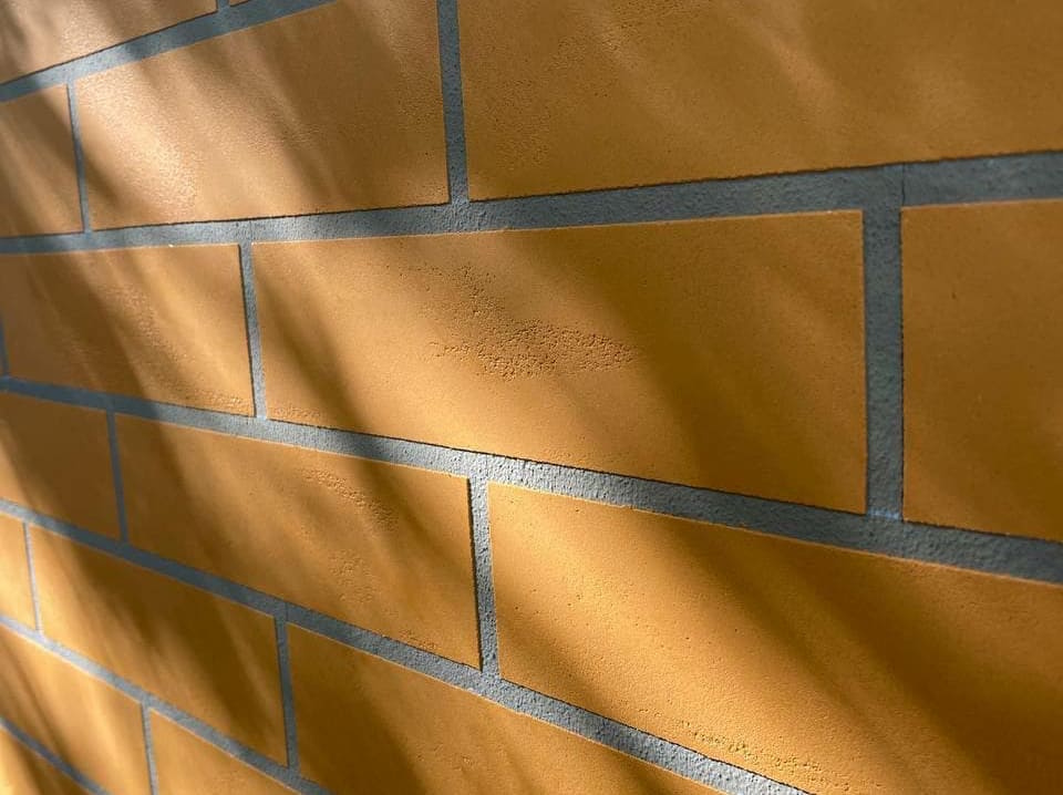 Імітація цегляної кладки на стінах. Штукатурка під цеглу | Dreamdecor