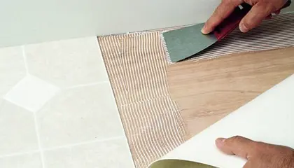 Оптимальний клей для лінолеуму: Як правильно приклеїти до бетону?