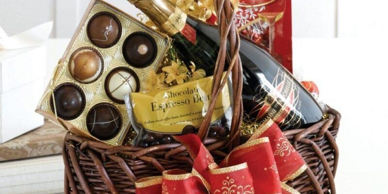 Оригінальні ідеї подарунків для новосілля: що обрати для затишку?