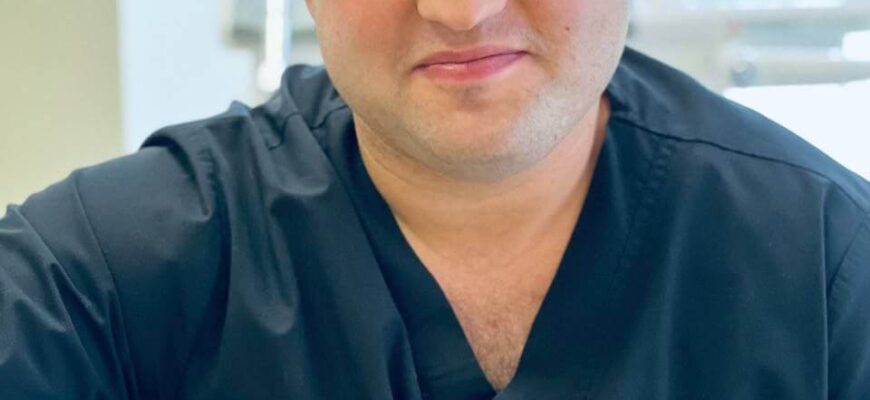 Ось оптимізований заголовок H1 для вашої статті:

Як розпізнати кров’яний згусток після видалення зуба: поради та фото