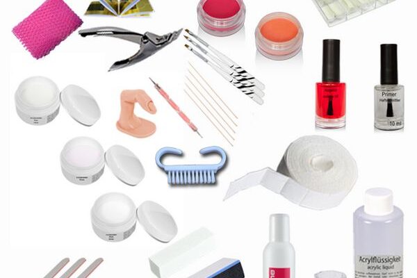 Повний список інструментів та матеріалів для ідеального манікюру