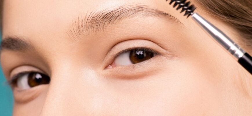 Проблеми з бровами: як уникнути опіку після ламінування волосків