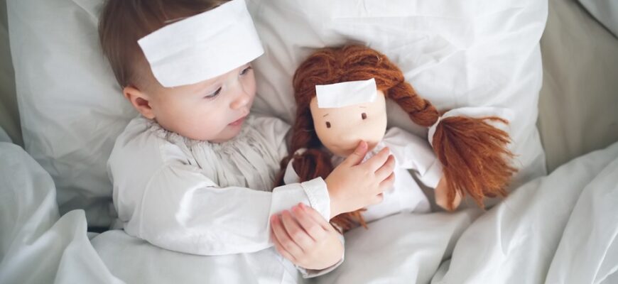 При якій температурі дитині потрібно приймати жарознижуюче: поради лікарів