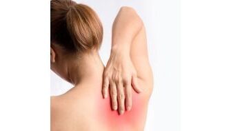 Причини та лікування болю в лопатці, що віддає в руку: гайд для пацієнтів