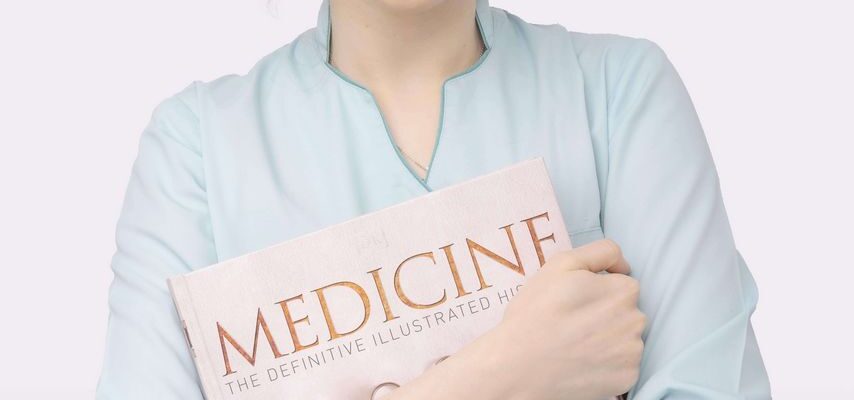 Причини та лікування болю внизу живота праворуч: все, що треба знати