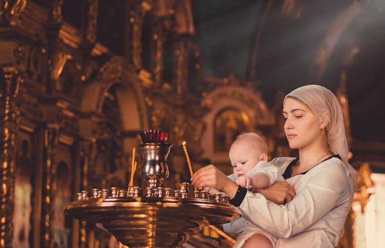 Хрещення дитини: 20 народних прикмет