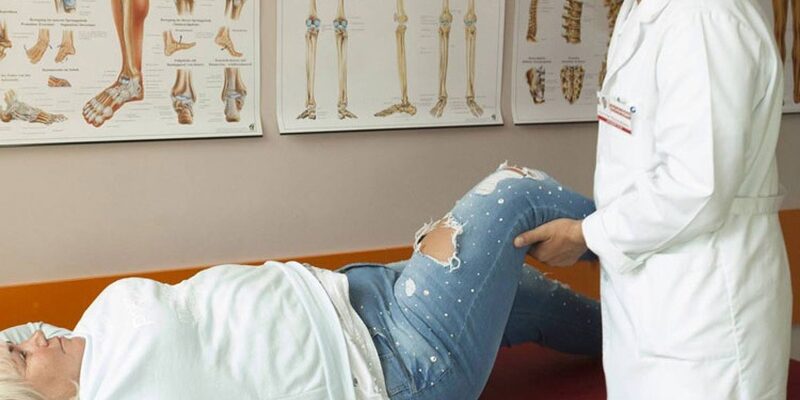 Скільки часу триває реабілітація після заміни колінного суглоба?