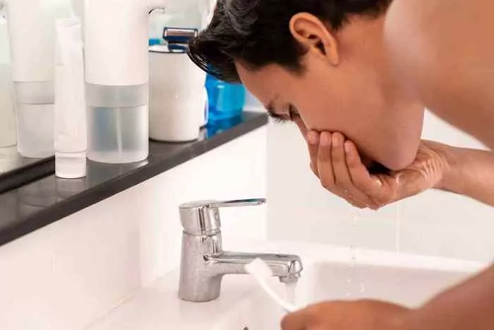 Рекомендації після видалення зуба: чим полоскати рот та коли можна ...