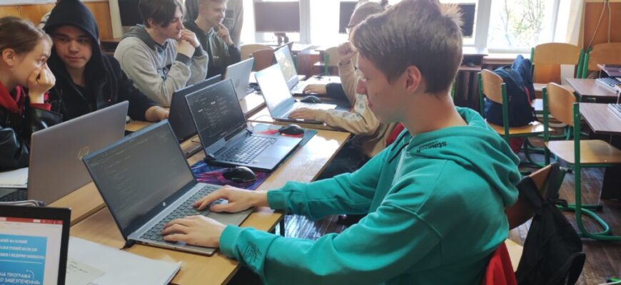 Скільки років навчатися на програміста після 9 класу в Україні?