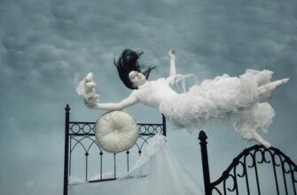 Сниться свиня, яка кусає: значення та тлумачення сновидіння